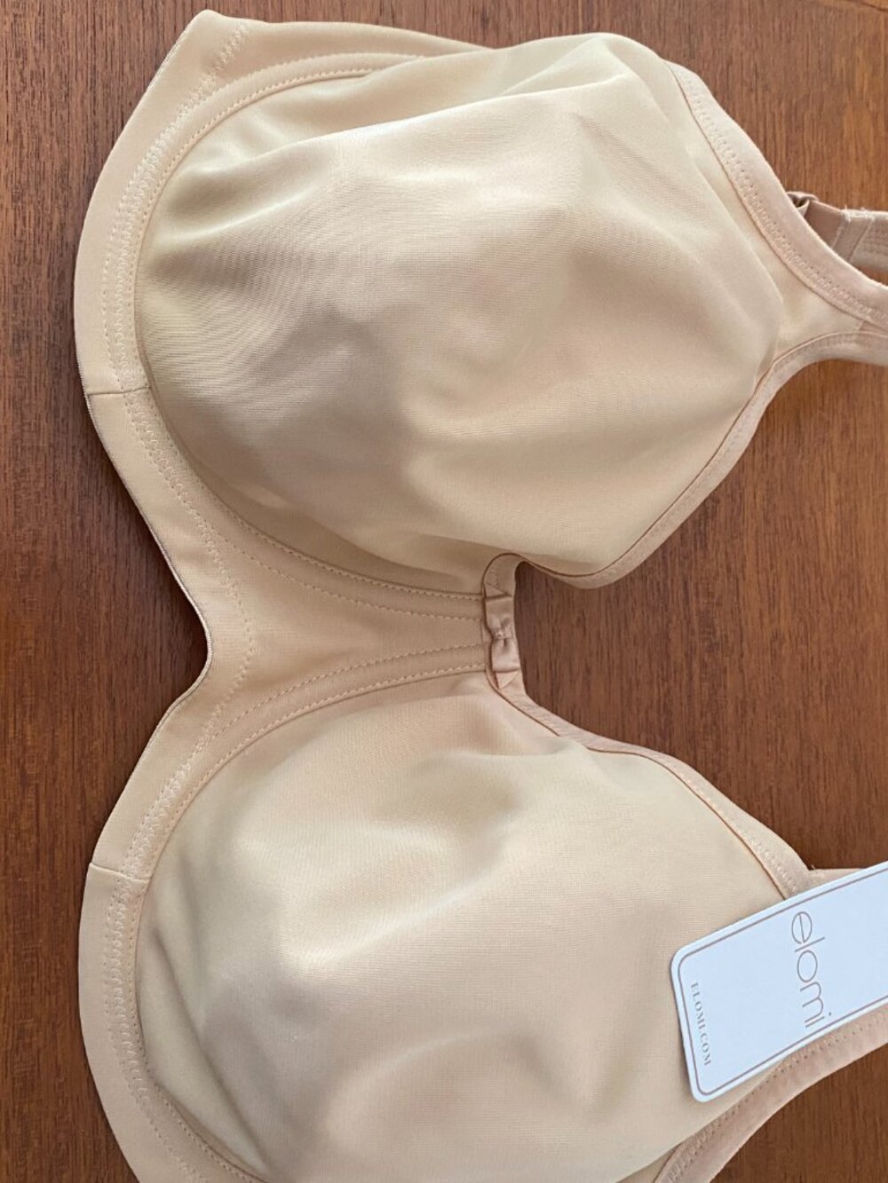 NWT Elomi's Smoothing Bra Neutral Color Size 38 H